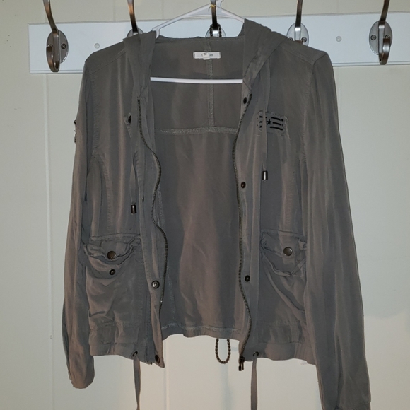 Jacket - Picture 1 of 4